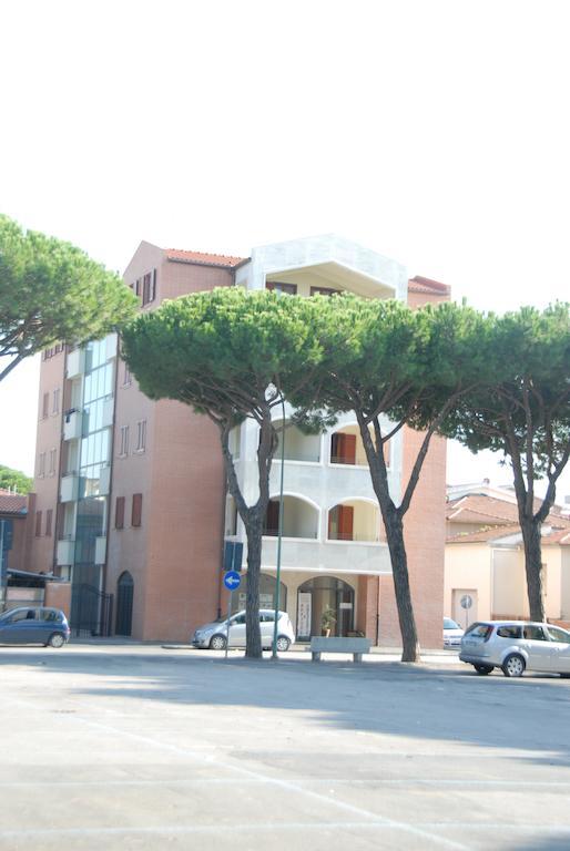 I Portici Appartamenti Marina di Grosseto Buitenkant foto